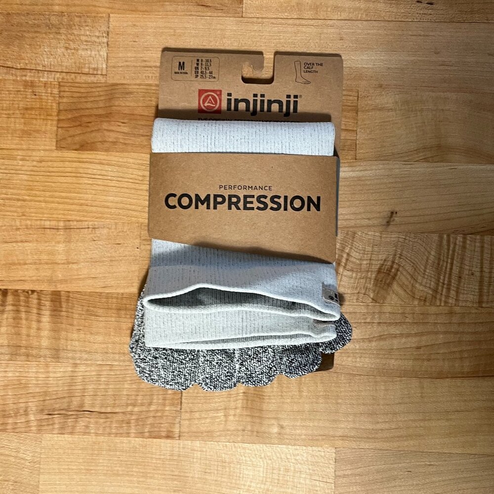 New Men's Medium 8-10.5 Injinji Compression Over The Calf Toe socks Gray